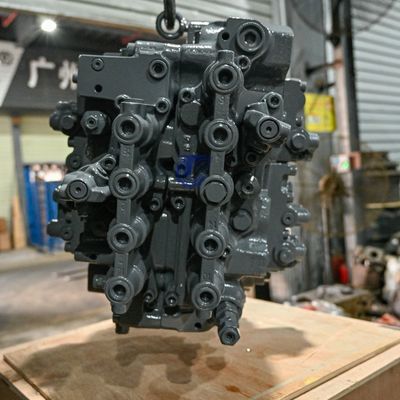 Hitachi Kazıcı Ana Kontrol Valfı ZAX120-6 130H 4410248