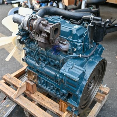 Kubota V2607-T Dizel Motor V2607-DI-T-E3B Dikey Su Soğutucu