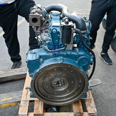 Kubota V2607-T Dizel Motor V2607-DI-T-E3B Dikey Su Soğutucu