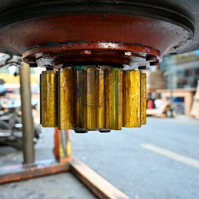 HD1430 Final Drive Kato Kazı makinesi kayma redüktör kayma redüktör dişli kutusu