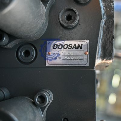Doosan Daewoo DX215 DX220 DX225-5-7 Kazıcı Ana Kontrol Valfı için UX28 Kontrol Valfi