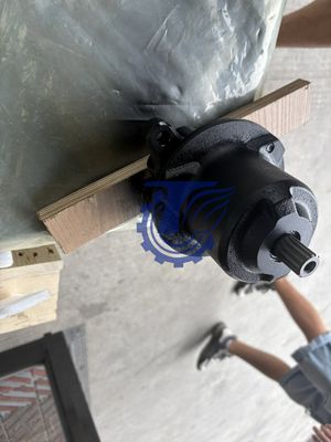 B0440-18001 708-7r-00710 708-7r-01690 Kayaba Wa320-5 Wa320-6 Hidrolik Fan Motoru İçin Motor;yağ (fan Tahriki) Ekskavatör Parçaları Satış Sonrası Orijinal